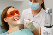 EMS Guided Biofilm Therapy (GBT) – fájdalommentes szájhigiéniai kezelés